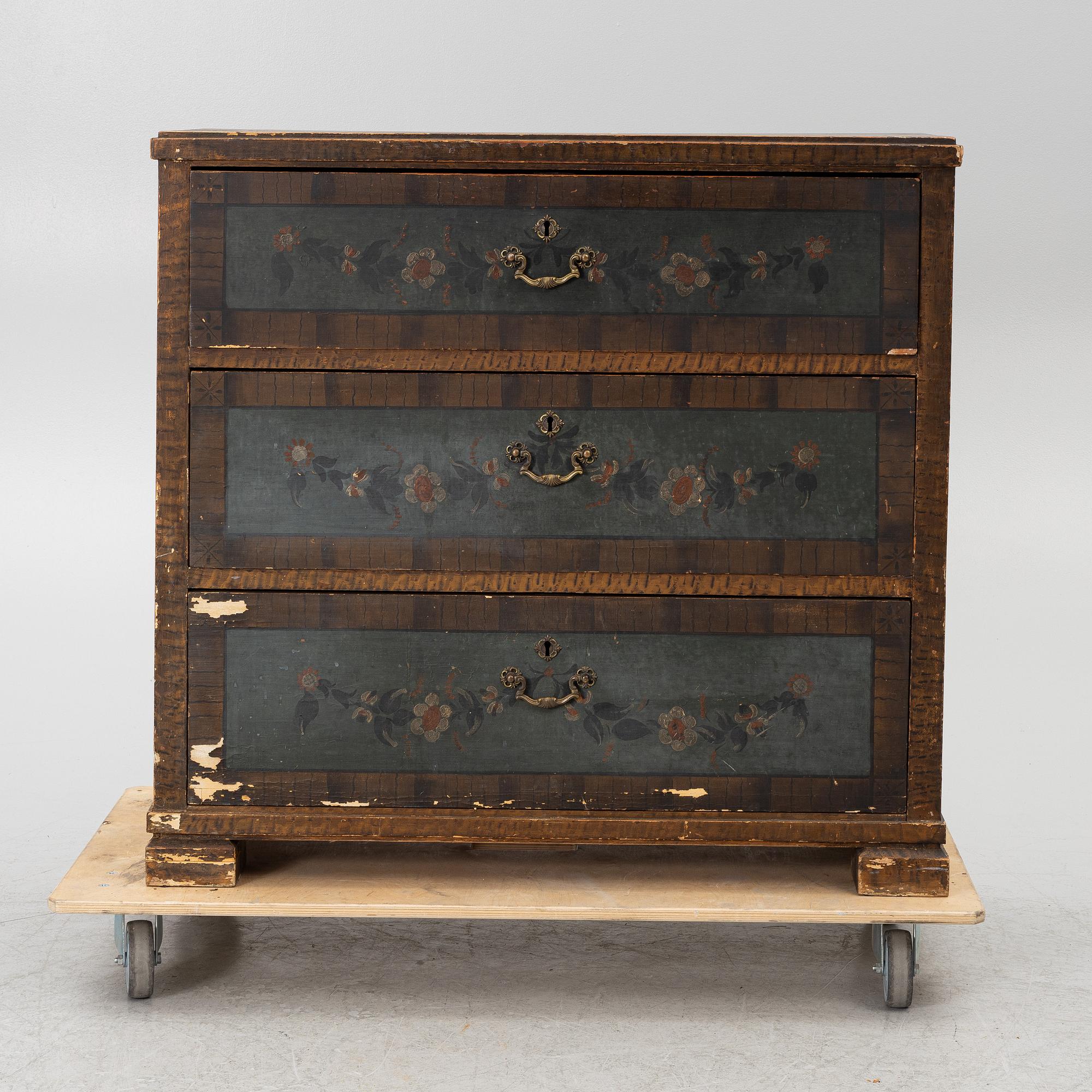 A chest of drawers, late 19th century.