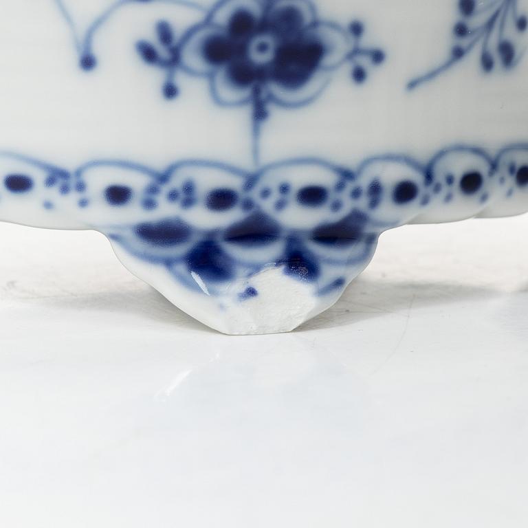 Royal Copenhagen, a 31-piece full lace porcelain coffee service, "Blue Fluted", Denmark, 1969-91.