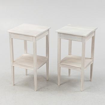 Sängbord, ett par, gustaviansk stil, 1900-talets andra hälft.