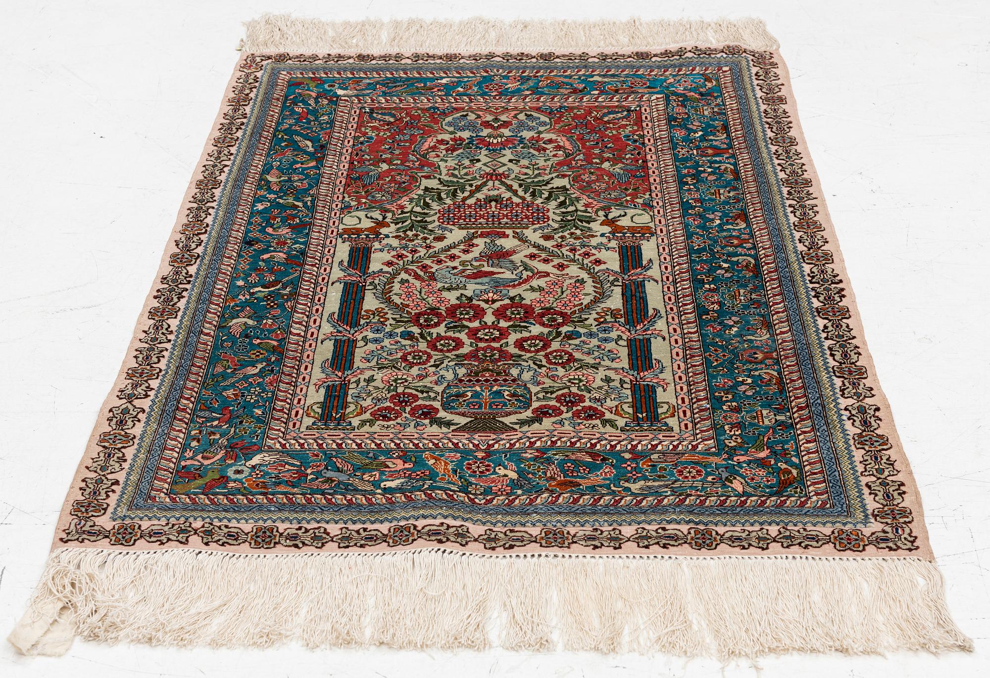 Rug, Hereke design, silk, approx. 122x77 cm.