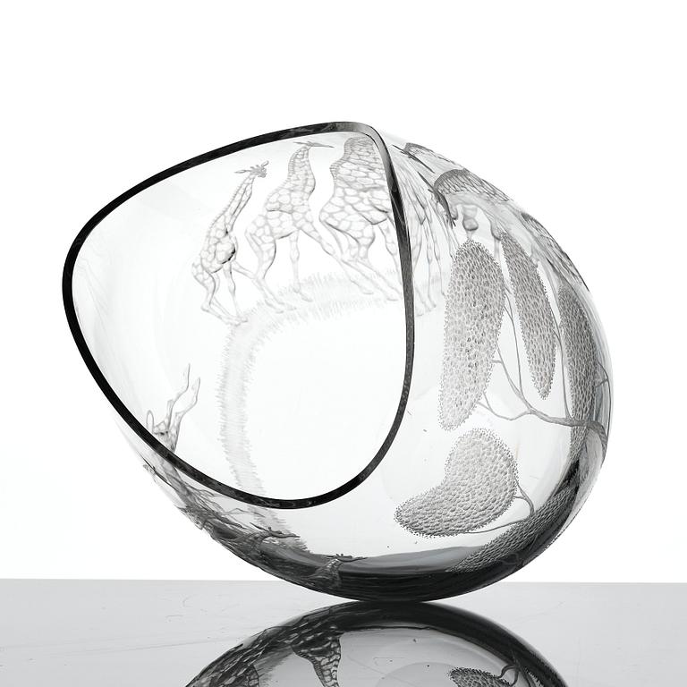 Vicke Lindstrand, an engraved glass vase "Högvilt" (Safari), Kosta, Sweden, 1950-60s.