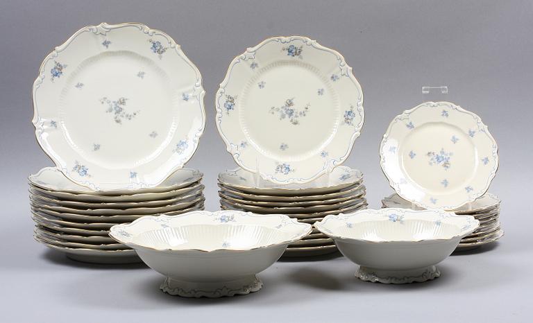 MATSERVIS, 53 delar, porslin, VEB Reichenbach Germany, 1900-talets andra hälft.