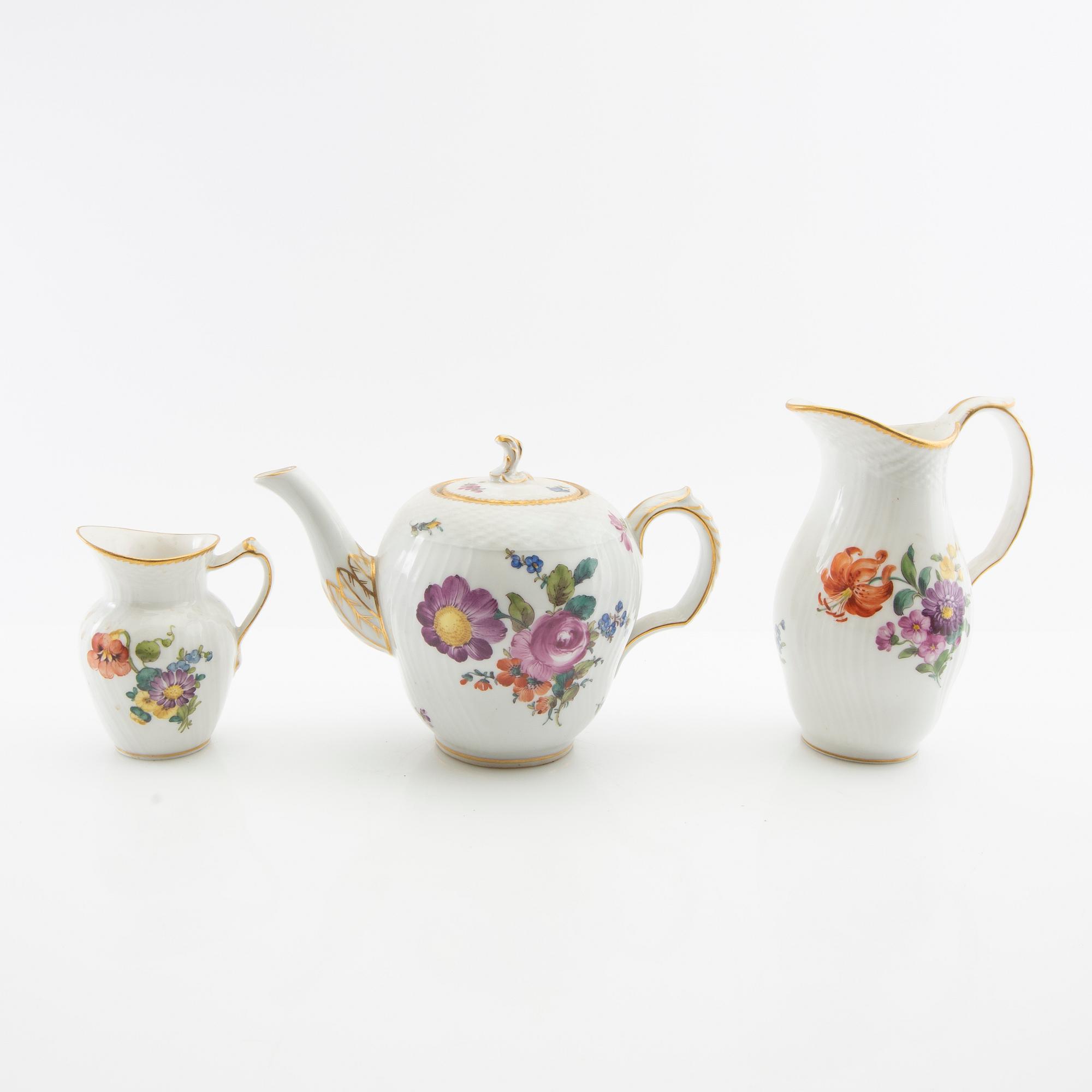 Service "Saxisk Blomst" 12 pcs Royal Copenhagen Denmark porcelain mid-20th century.