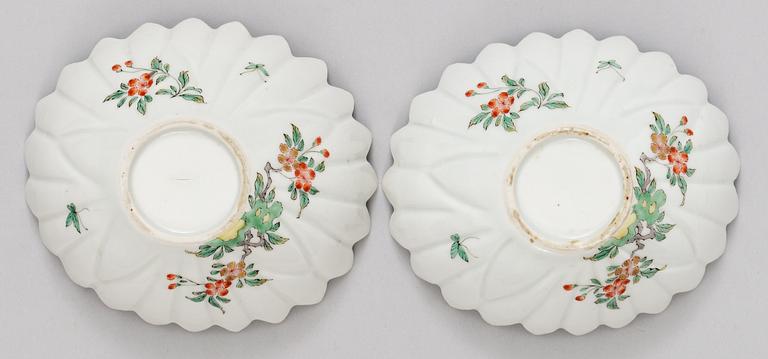 SKÅLAR, ett par, porslin. Troligen sen Qing dynasti (1644-1912).