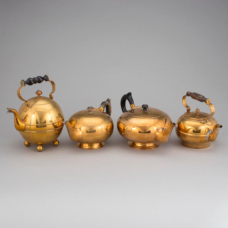 TE- och KAFFEKANNOR, 8 st, mässing och nysilver. Skultuna bruk, 1800-/1900-tal.