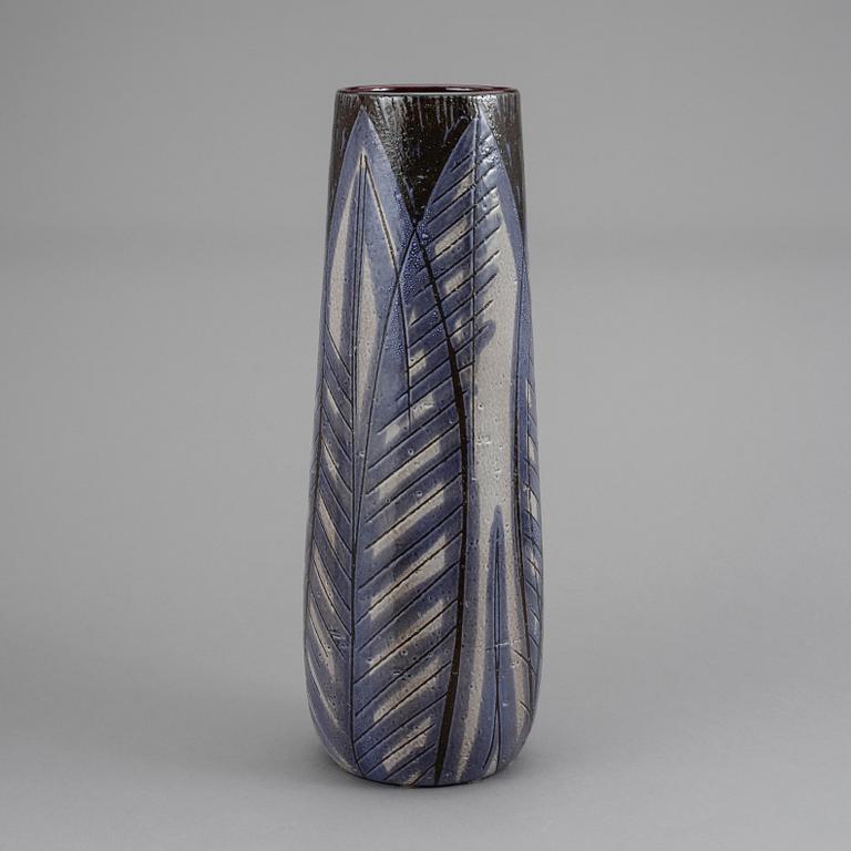 VAS, lergords, "2586", Ingrid Atterberg, Upsala Ekeby, 1900-talets mitt.