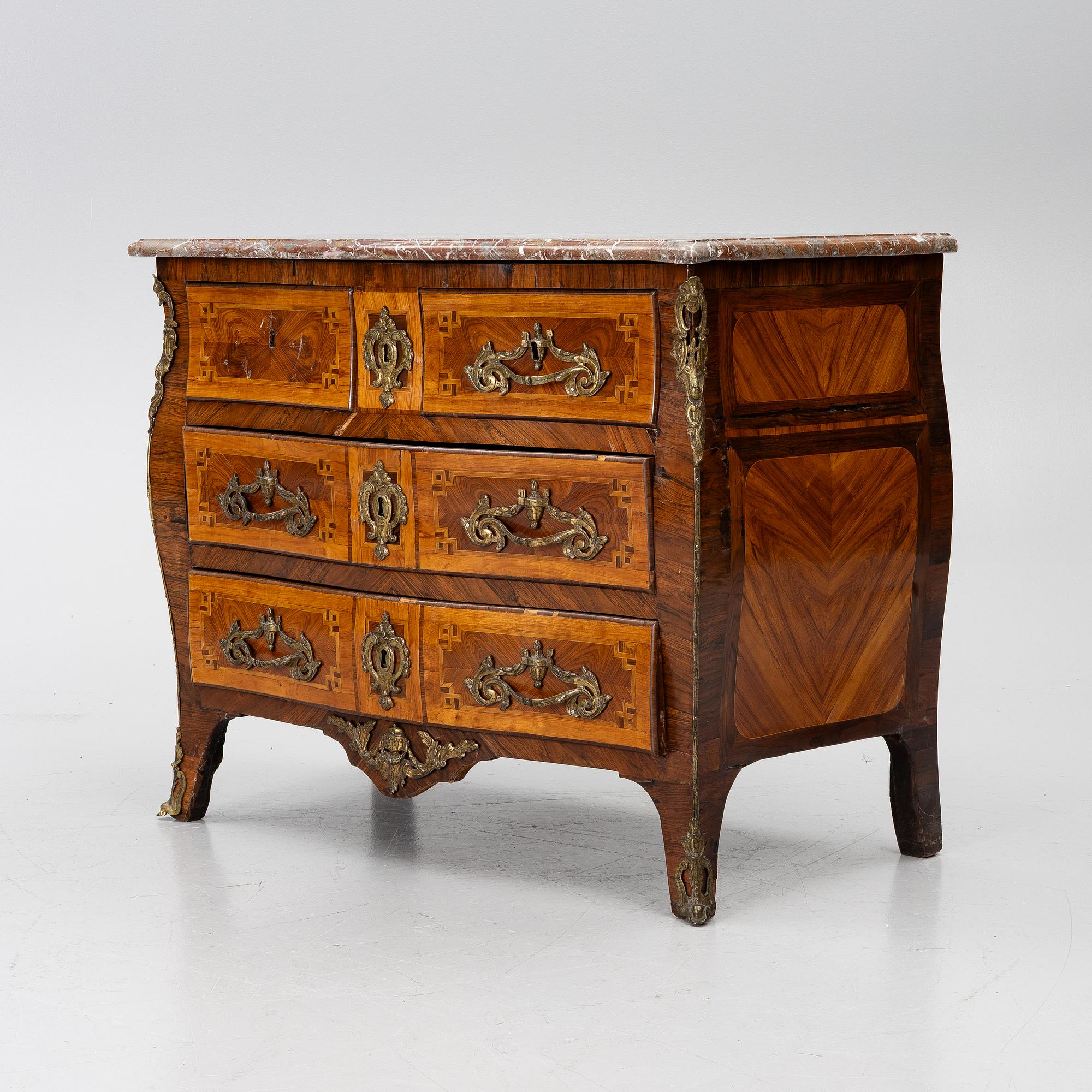 Byrå, Louis XV, Frankrike 1700-talets mitt.