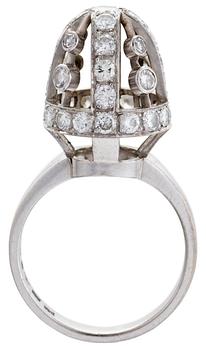 A Sigurd Persson 18 k white gold and brilliant cut diamonds ring by Furnia, Stockholm 1960.