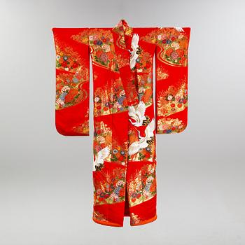 A Japanese silk kimono, 20th Century.