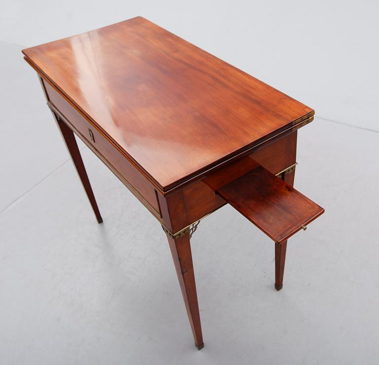 SPELBORD, sengustavianskt, omkring år 1800.