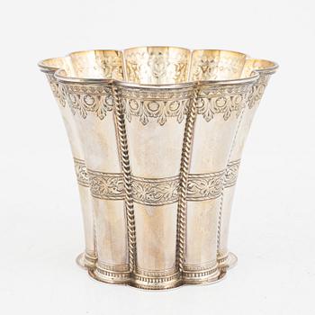 A Danish sterling silver beaker, mark of A. Michelsen, Denmark 1947.