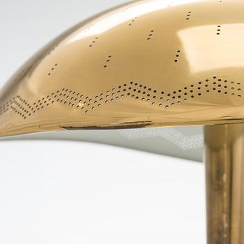 Paavo Tynell, pöytävalaisinpari, malli 5061, Idman 1900-luvun puoliväli.