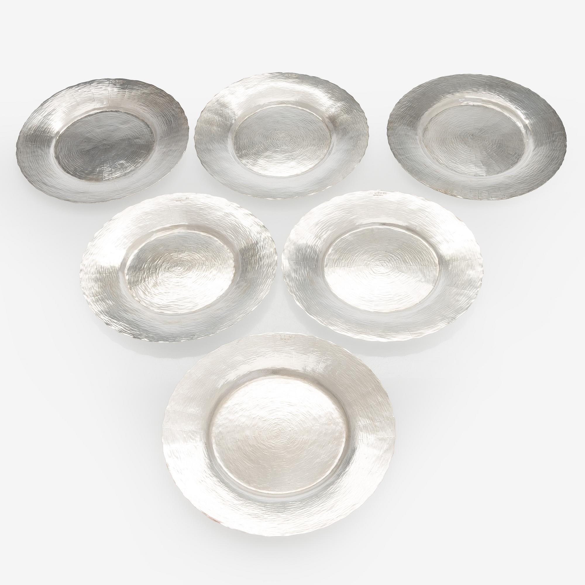 Tapio Wirkkala, lautasia, 6 kpl, hopeaa, TW 140, Kultakeskus, Hämeenlinna 1976-79.