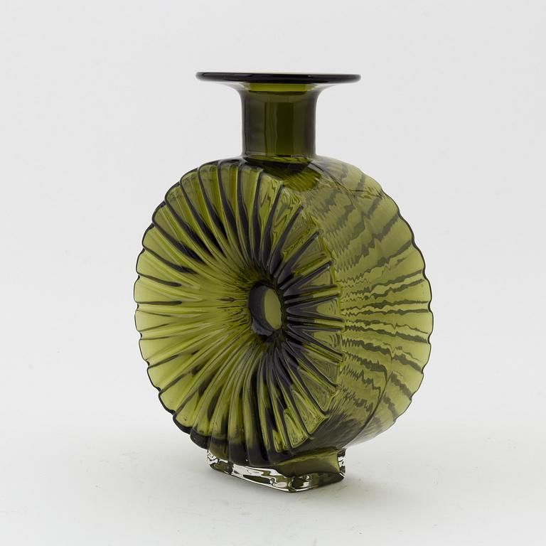 Helena Tynell, flaska "Solflaskan" Riihimäen Lasi Oy. I produktion 1964-1974.