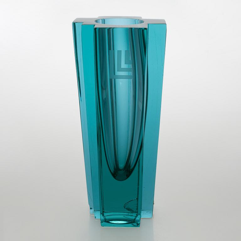 Aimo Okkolin, a glass vase, signed Aimo Okkolin Riihimäen Lasi Oy.