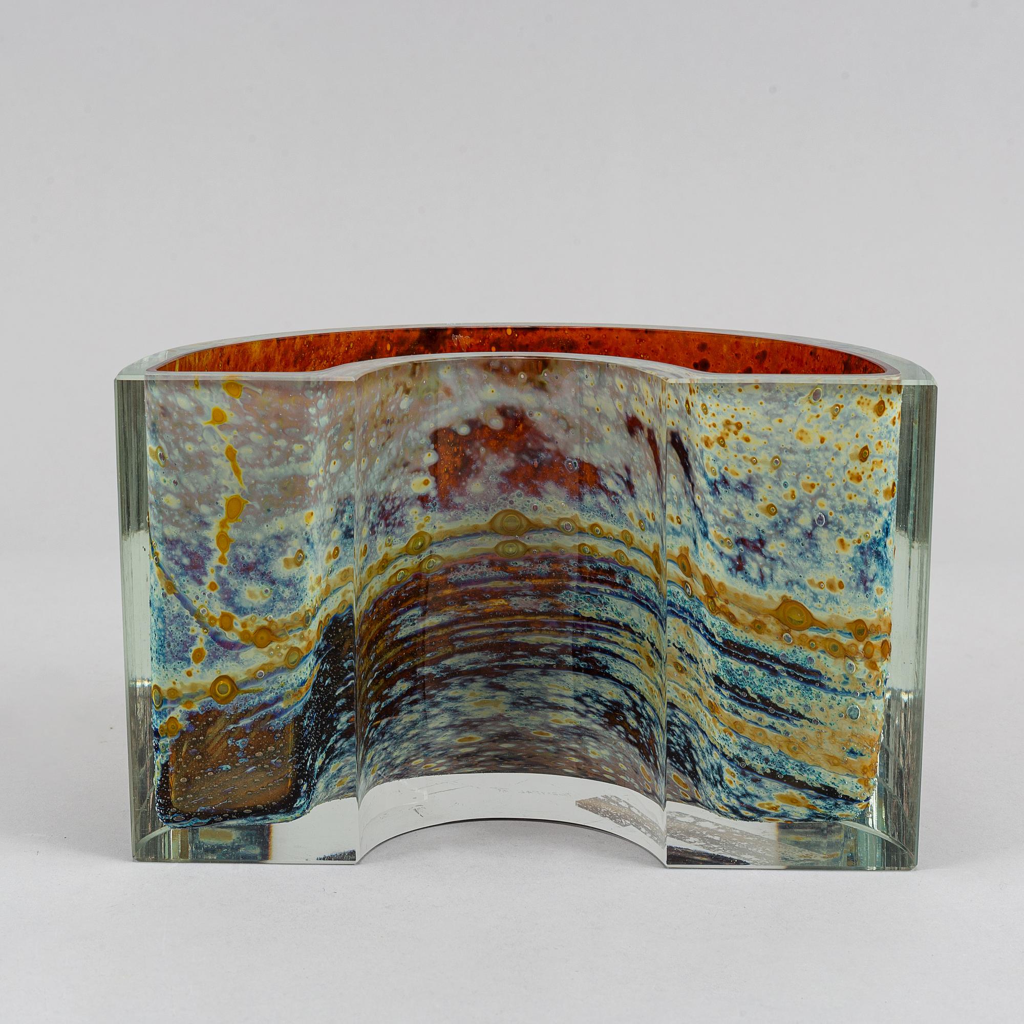 A vase/sculpture by Ivo Rozsypal, the Czech Republic, signed and dated -83.