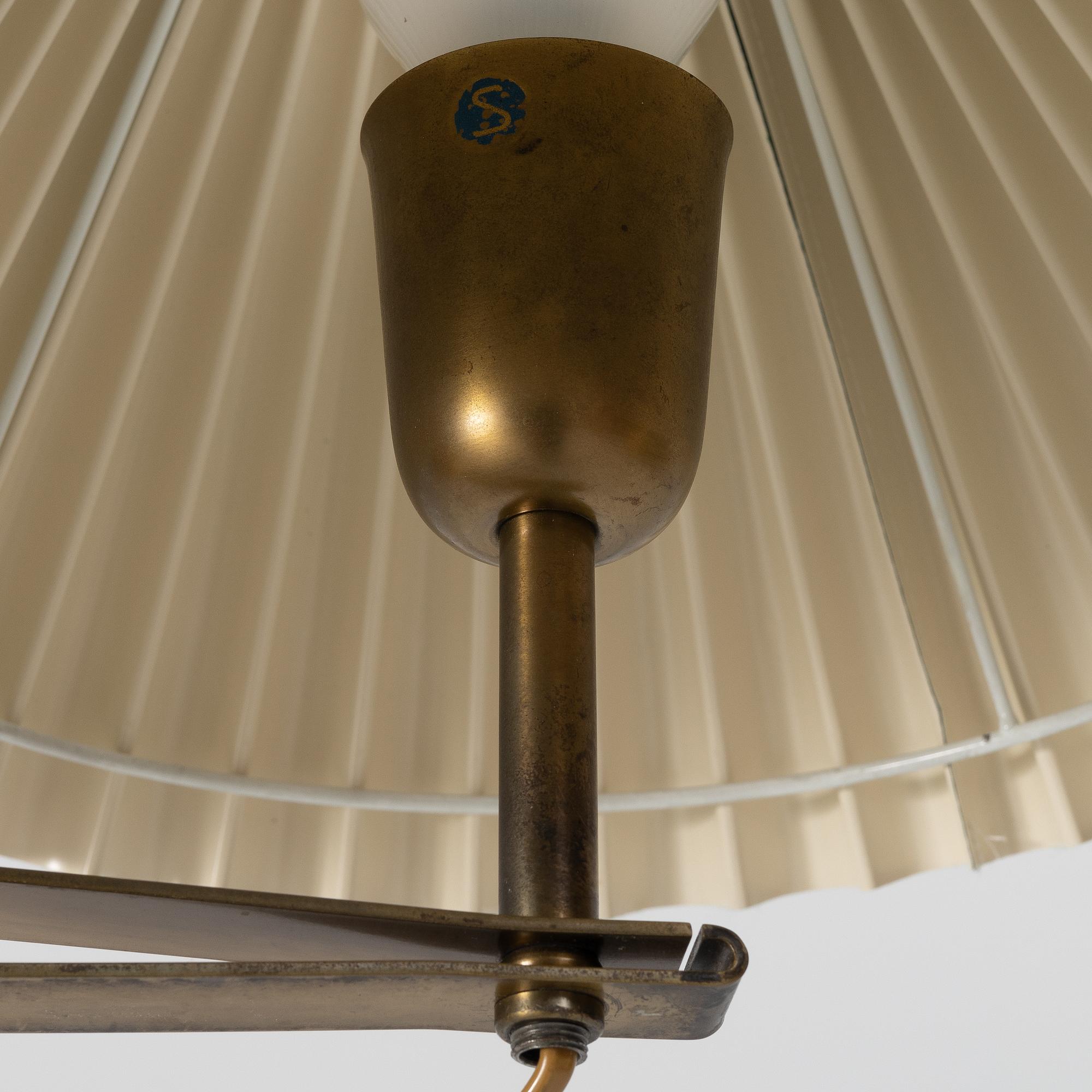 Harald Notini, golvlampa, modell "15597", Arvid Böhlmarks Lampfabrik, Stockholm, 1950-tal.