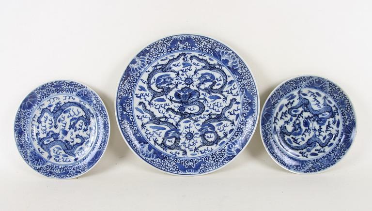 PARTI PORSLIN, 3 delar, Kina, troligen sen Qing, 18/1900-tal.