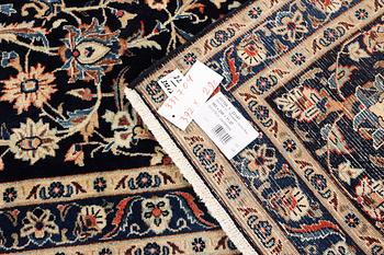 A Keshan carpet, c. 392 x 290 cm.