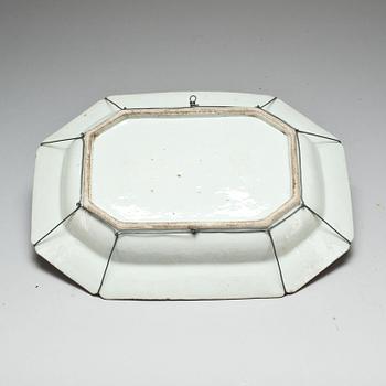 TERRINFAT, porslin, Kina, Qianlong, 1736-1795.