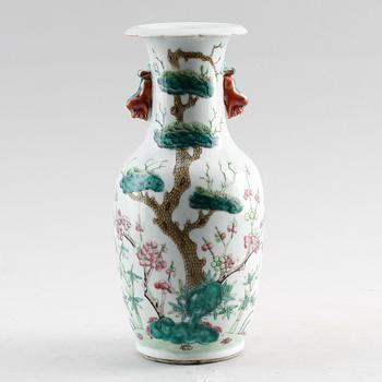 VAS, porslin, Kina, 1800-/1900-tal.