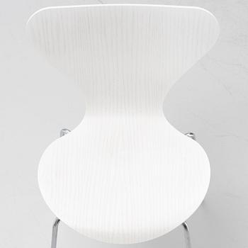 Arne Jacobsen, stolar, 8 st, "Sjuan", Fritz Hansen, Danmark, 2015.