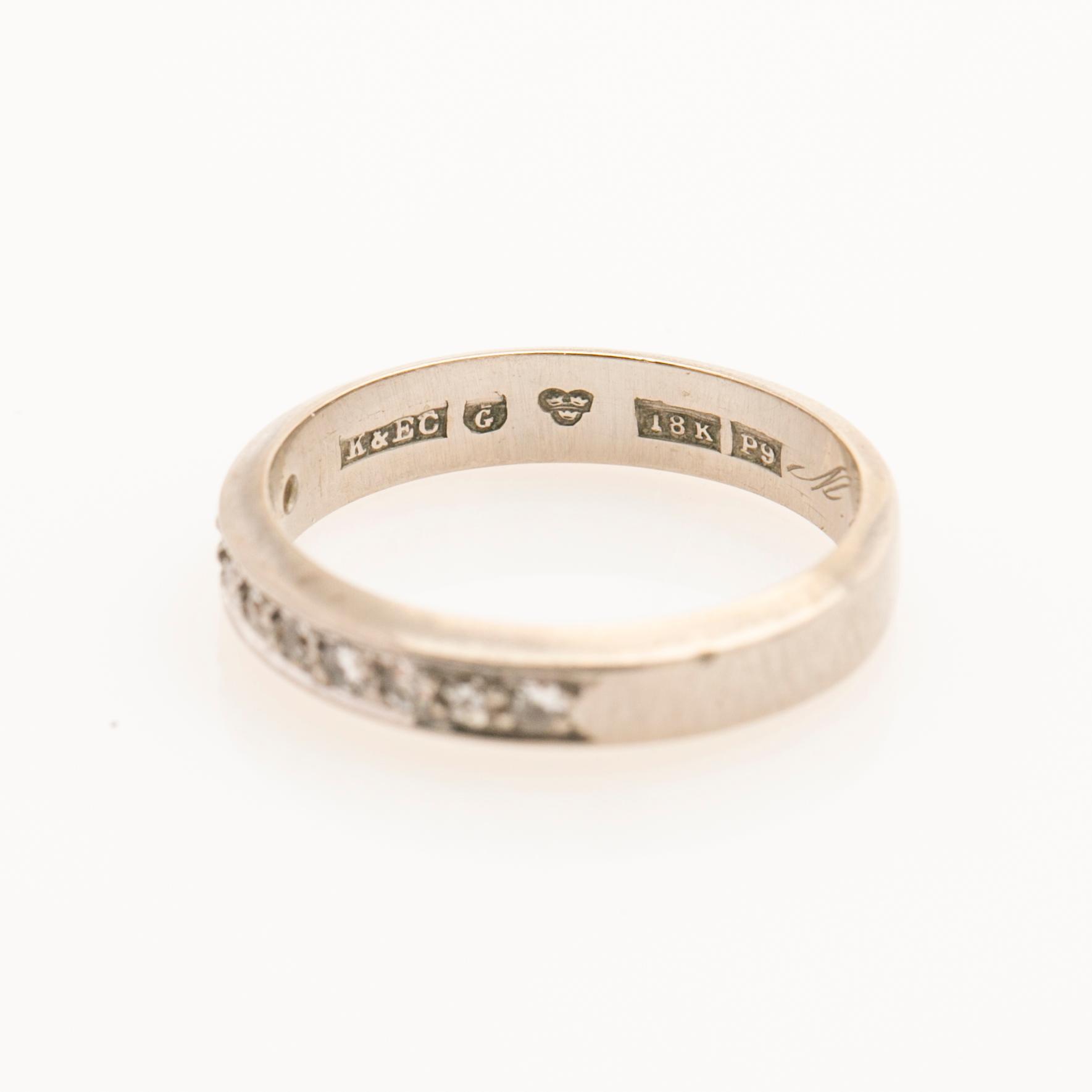 Ring, 18K vitguld med briljanter, K&EC, Göteborg 1965.