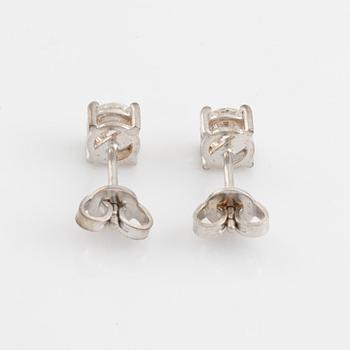 Brilliant cut diamond stud earrings, with IGI report.