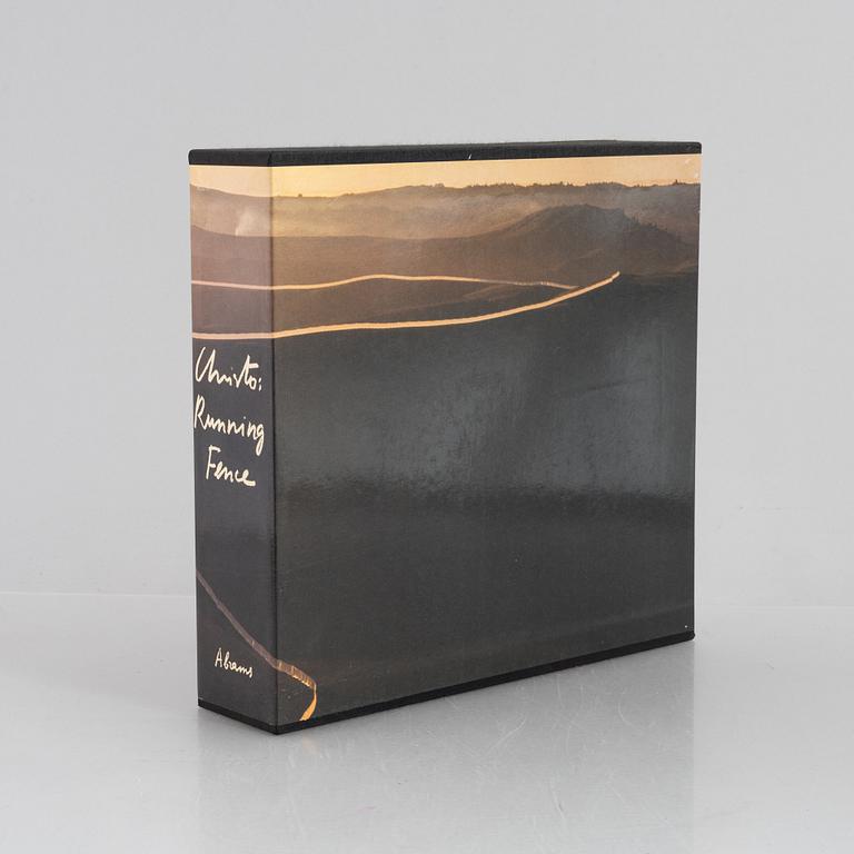 Bok, "Christo - Running Fence".