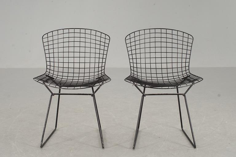 STOLAR, ett par, "Sidechair", Harry Bertoia, Knoll.