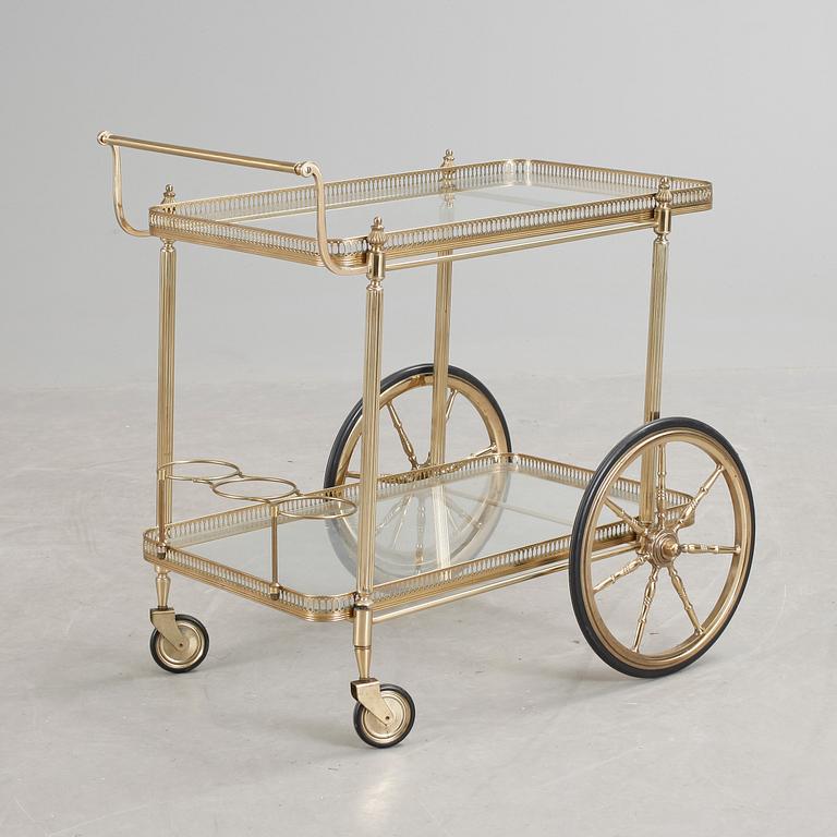 SERVERINGSVAGN, 1900-talets andra hälft.