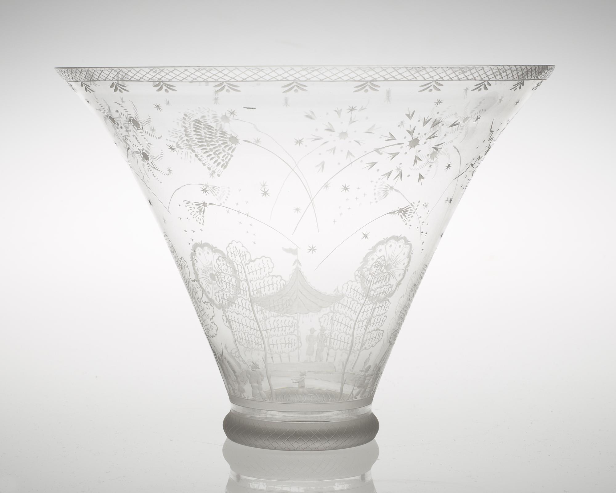 An Edward Hald glass bowl 'Fyrverkeriskålen', Orrefors 1958.