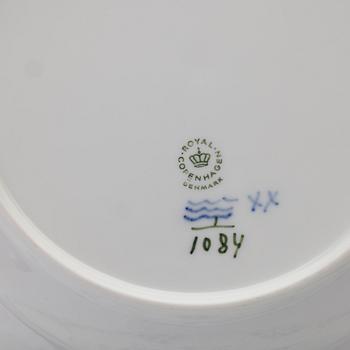 Royal Copenhagen, mattallrikar, 12 st, porslin, "Musselmalet helblond", Danmark.