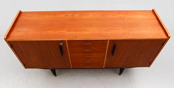 SIDEBOARD, 1900-talets mitt.