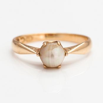A 14K gold ring with a cultured pearl. Westerback, Helsinki 1964.