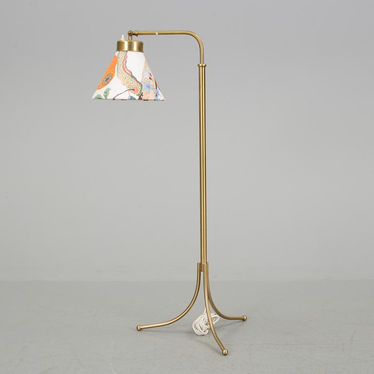 JOSEF FRANK, golvlampa, för Firma Svenskt Tenn, modellnummer 1842, 1900-talets andra hälft.