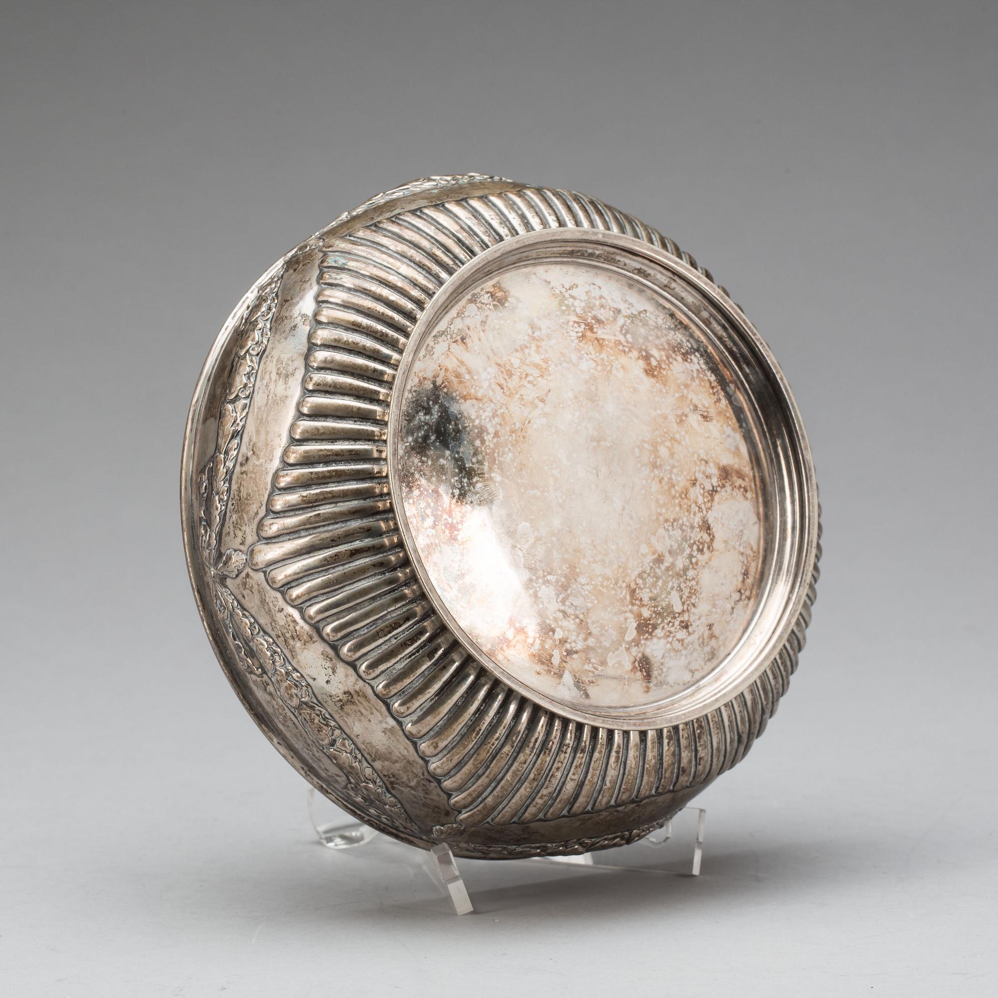 SKÅL, silver. Gustav Möllenborg, Stockholm, 1902. Vikt av 344 g.
