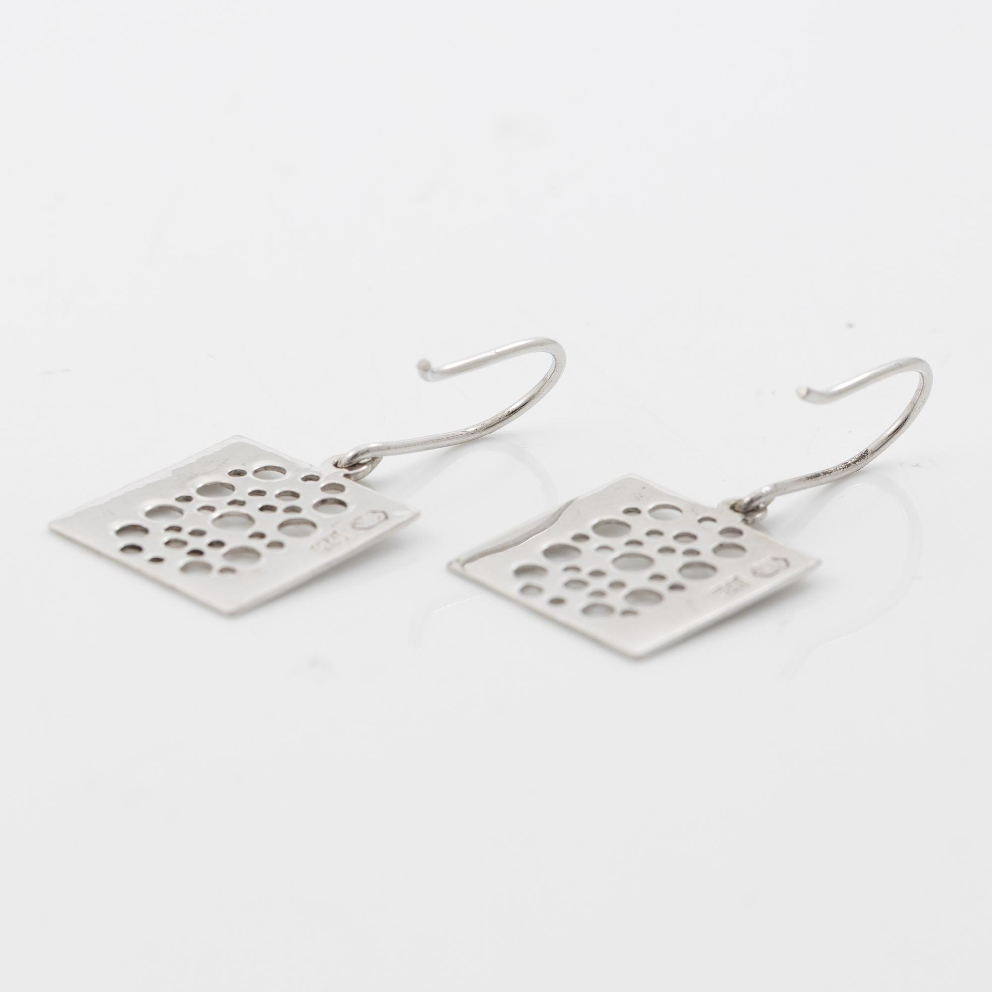 Liisa Vitali, necklace and a pair of earrings, sterling silver, Finland.