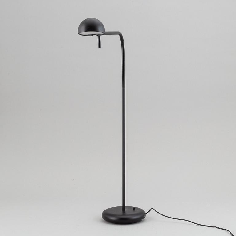 Ichiro Iwasaki, a 'Pin' table light for Vibia.