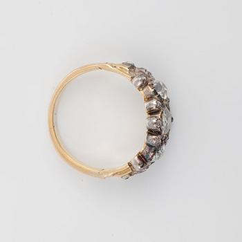 RING med gammalslipade diamanter totalt ca 1.40 ct.
