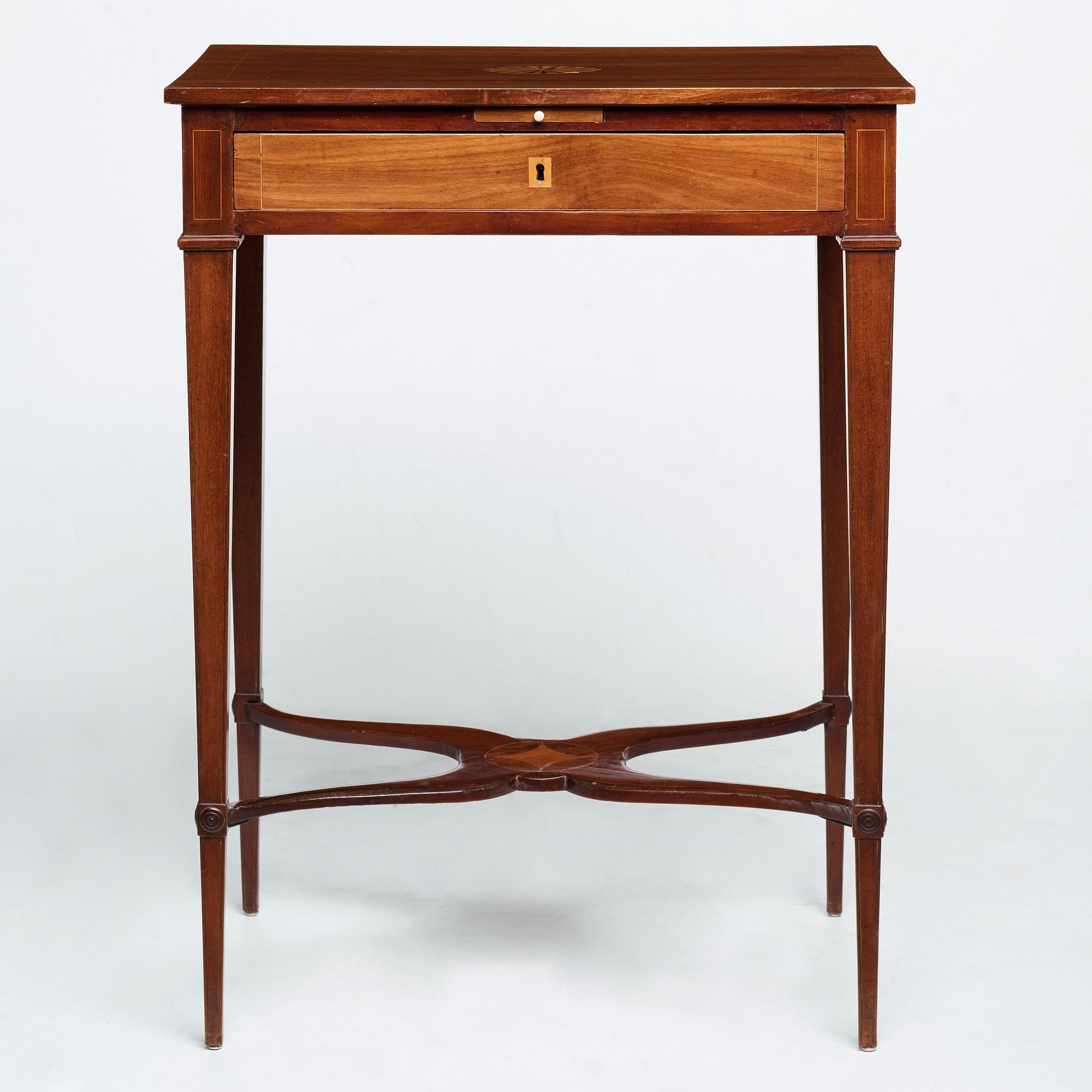 BORD, 1700-talets slut, Sengustavianskt.