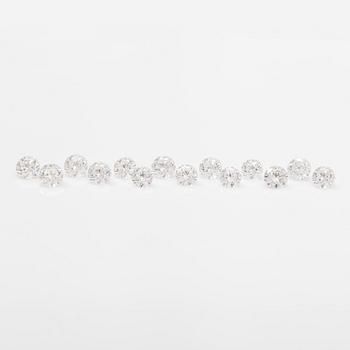 Brilliant-cut diamonds, 14 pcs, ca. 1.70 ct in total.