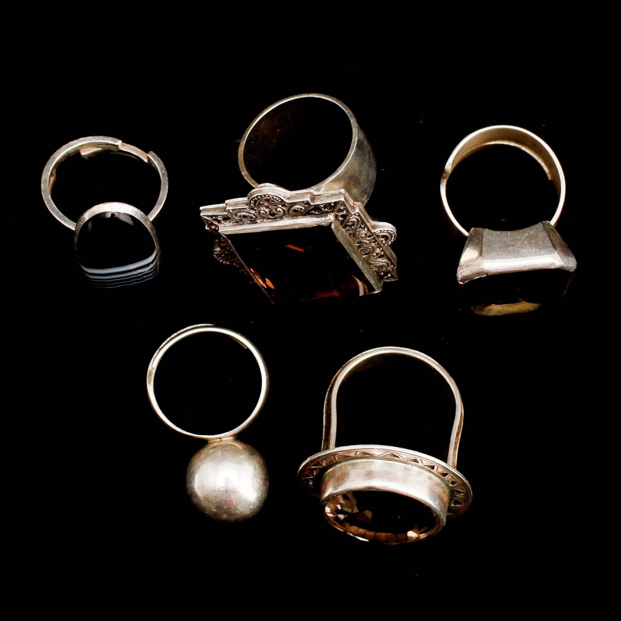 RINGAR, 5 st, silver, med olika stenar.