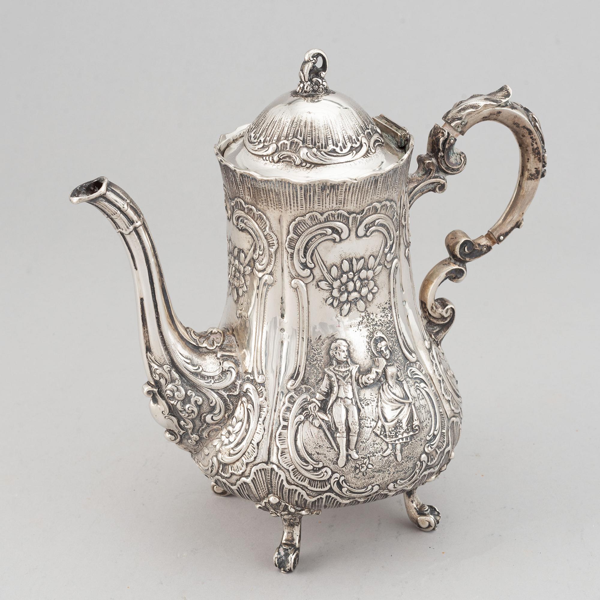A german rococo-style silver coffee- and tea set, Weinranck & Schmidt, Hanau, circa 1900.
