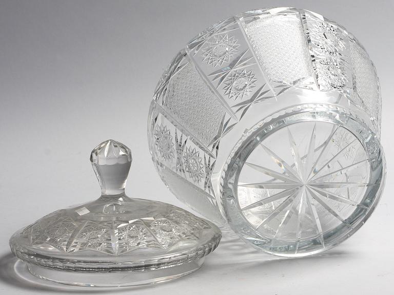 SKÅL MED LOCK, glas, möjligen Böhmen, 1900-tal.
