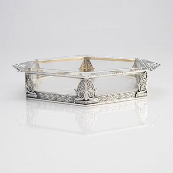 A silver and cut-glass bowl, W.A. Bolin, Stockholm
1918. Possibly made in Moscow.