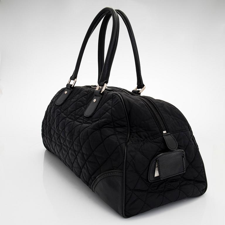 Chanel, laukku, "Paris-New York Duffle", 2005-2006.
