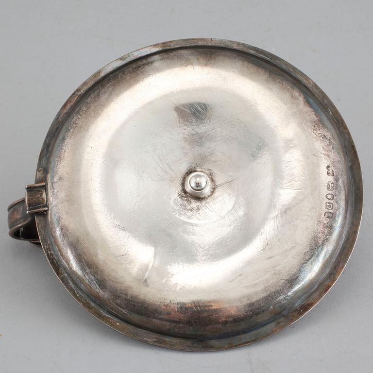 A silver George III chamberstick with city marks of London, 1799, weight 237 g.