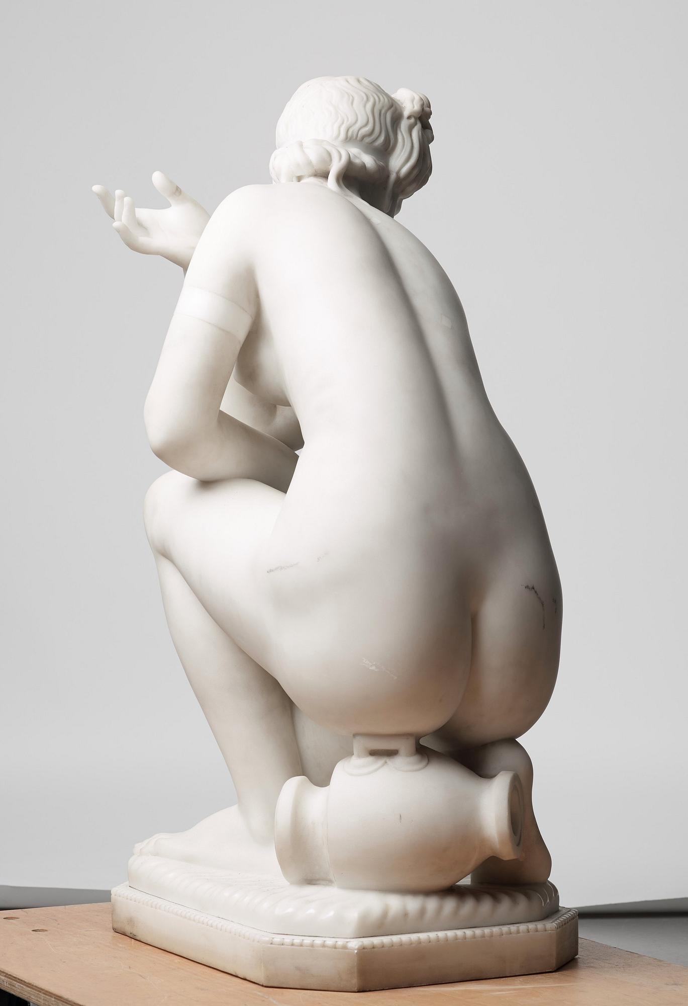 Giambologna Efter, "Knäböjande Venus".