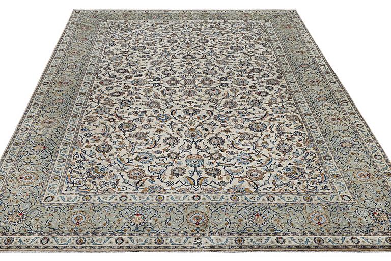 A carpet, Kashan, c. 400 x 280 cm.